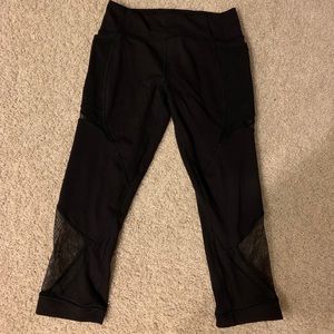 Lululemon crop pants with net